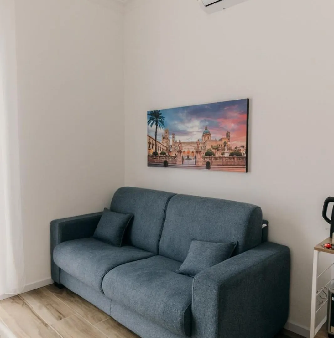 Sofia'S Central Apartment Palermo 0*,